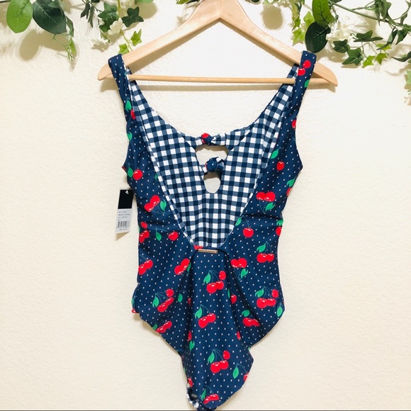 ✨Juicy couture Reversible one piece bathing suit - Picture 6 of 8